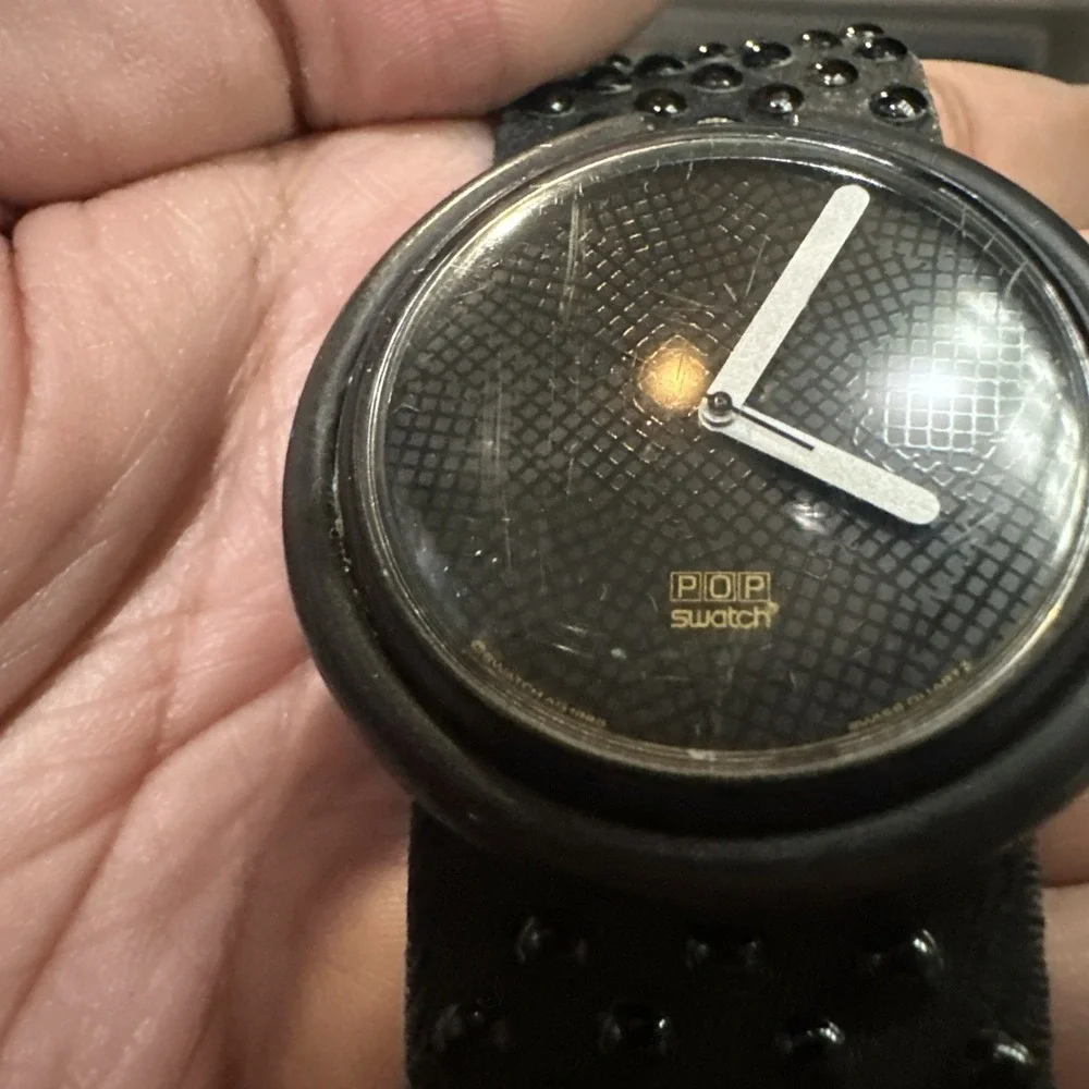 Working Vintage POP Swatch Watch 1989 Studded‎ Fabric Strap Black 39mm Rare Runs